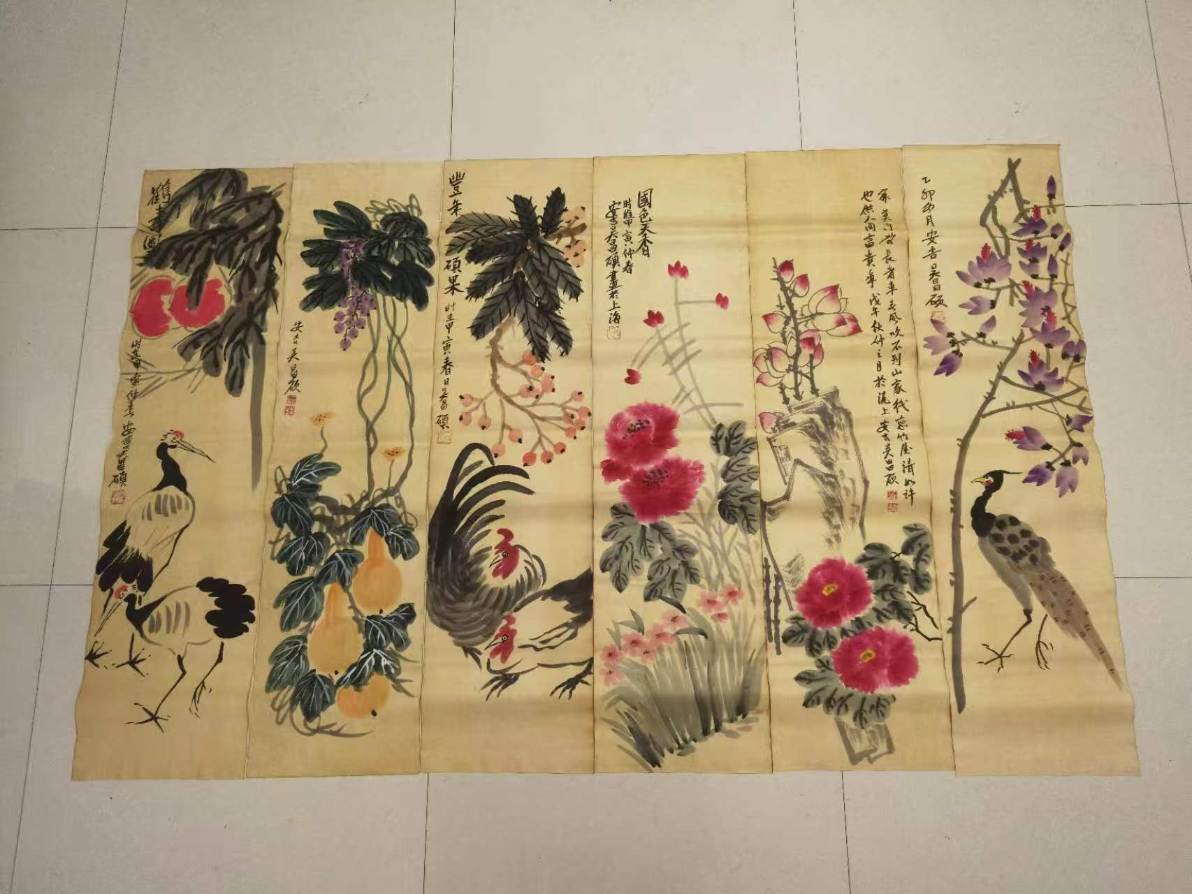 吴昌硕《花鸟图》十二条屏-嘉诚艺术