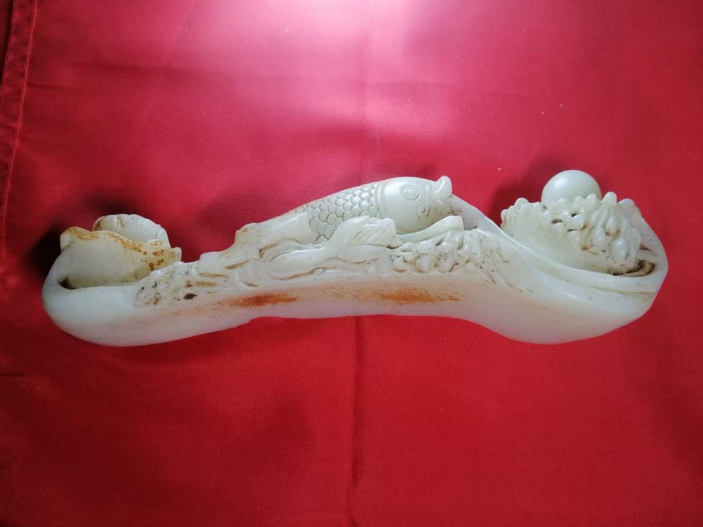 图片[1]-和田玉《连年有余如意摆件》-嘉诚艺术