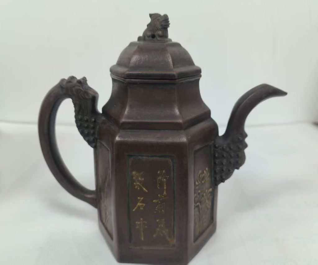 图片[1]-陈鸣远《梅兰竹菊六方紫砂壶》-嘉诚艺术