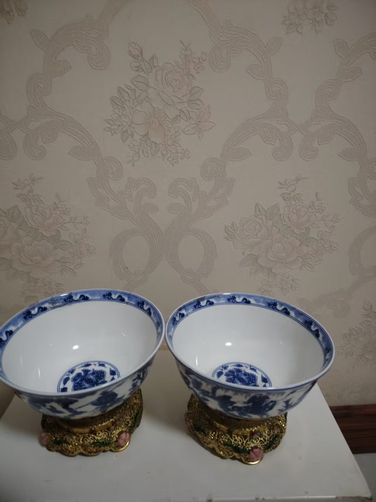 图片[1]-乾隆年制《青花花卉纹碗鎏金底》一对-嘉诚艺术