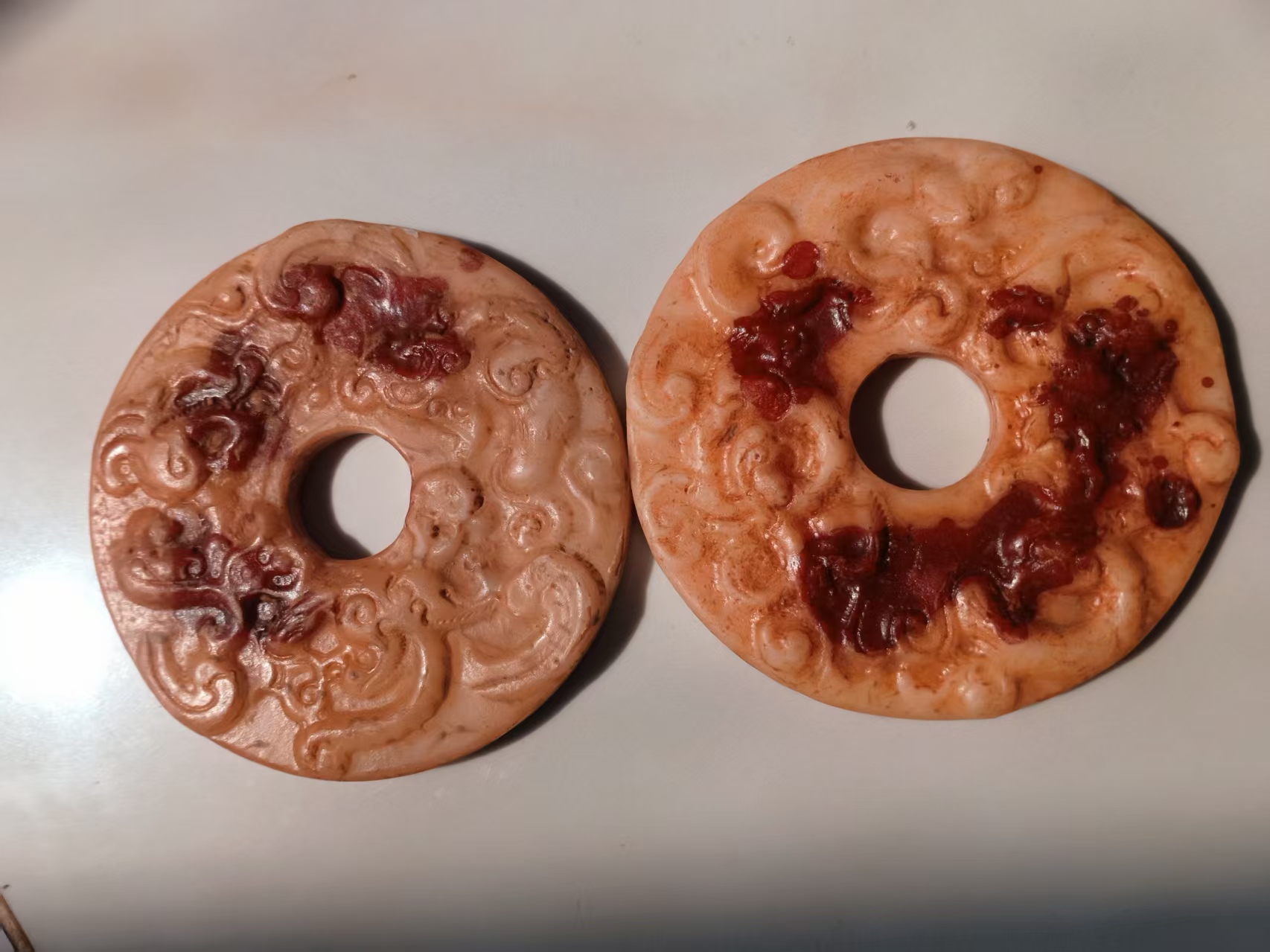 精雕龙纹玉璧-嘉诚艺术