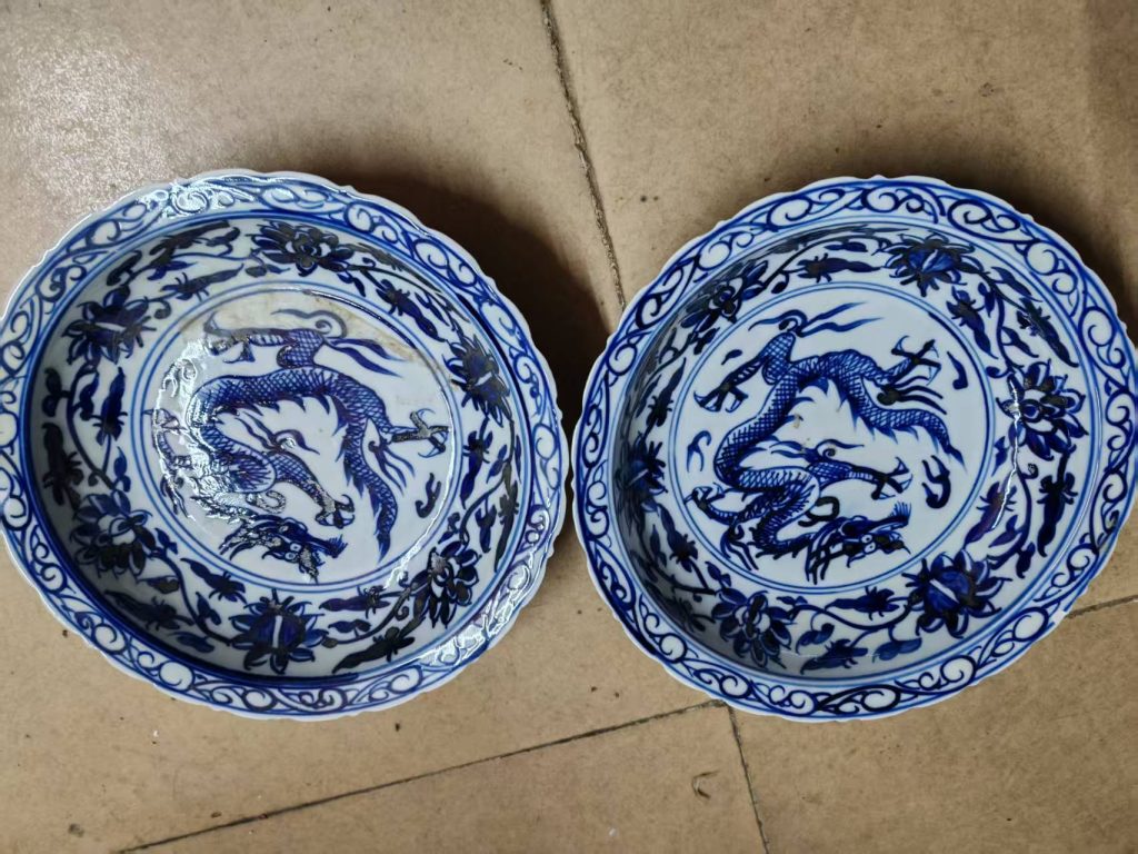 图片[1]-宣德年制《青花龙纹菱口盘》一对-嘉诚艺术