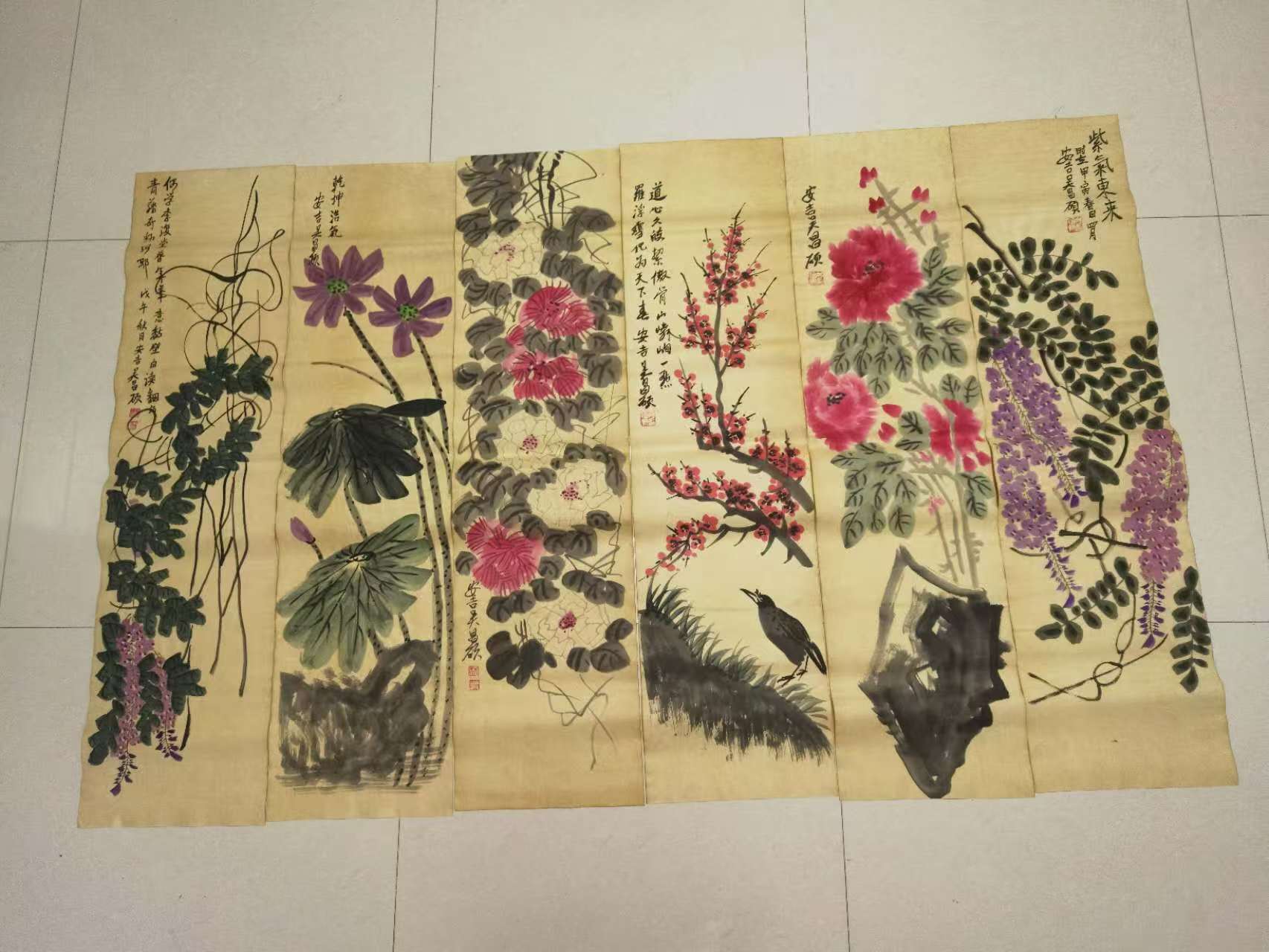 吴昌硕《花鸟图》十二条屏