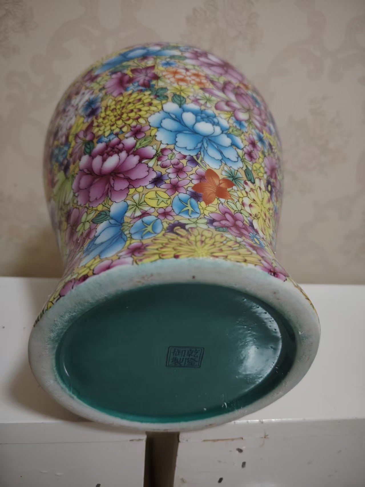 乾隆年制《珐琅彩万花锦纹将军罐》