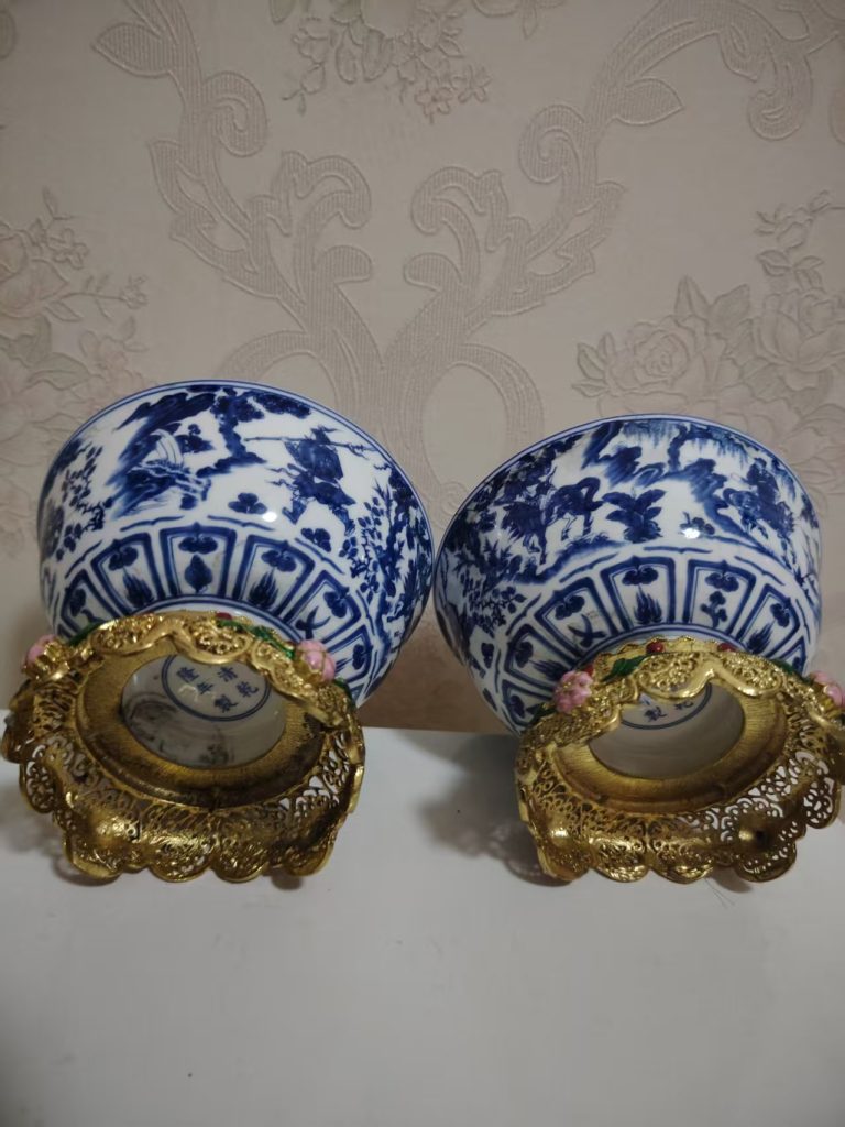 图片[2]-乾隆年制《青花花卉纹碗鎏金底》一对-嘉诚艺术