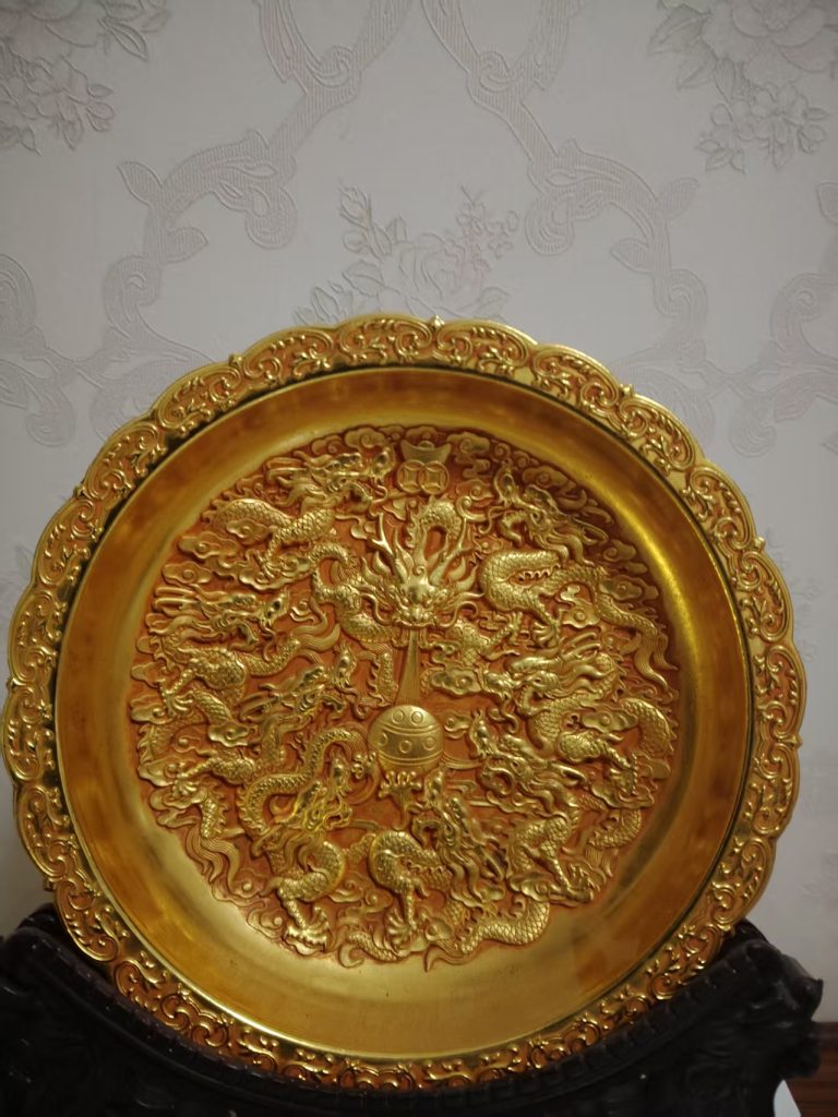 图片[1]-乾隆年制《鎏金浮雕九龙纹折沿盘》-嘉诚艺术