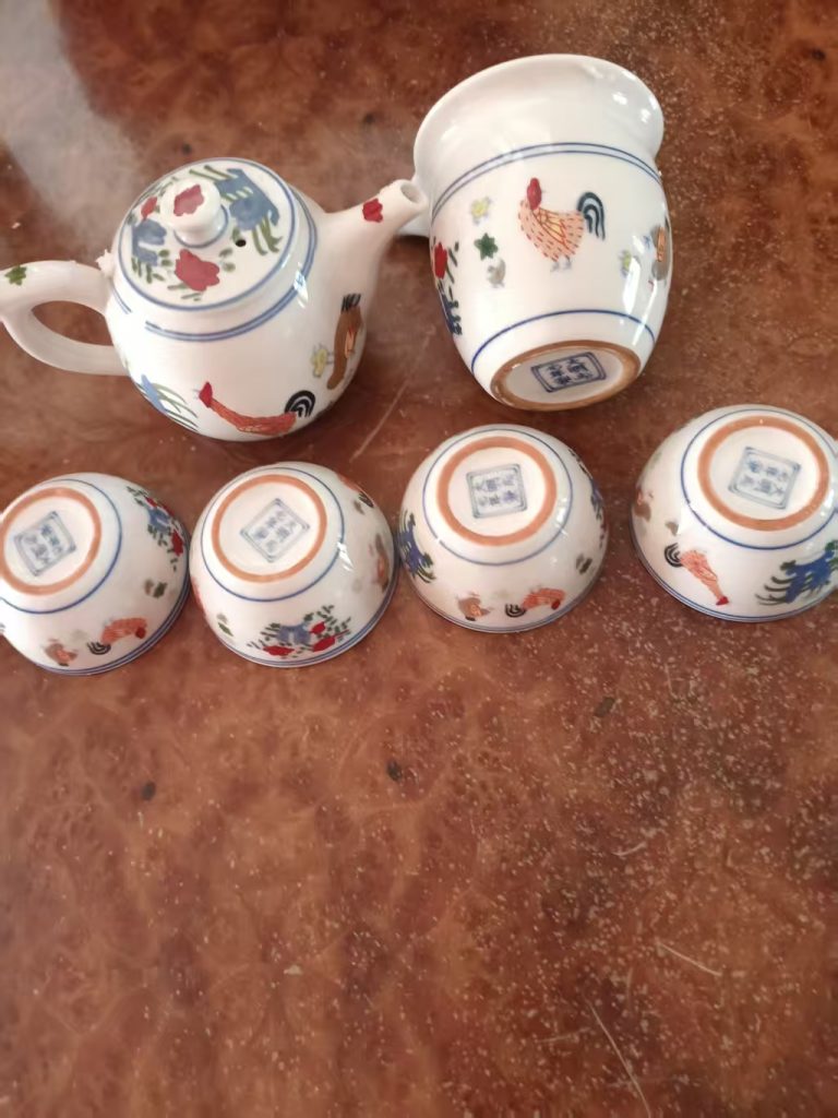 图片[1]-成化年制《斗彩鸡纹茶具》一套-嘉诚艺术