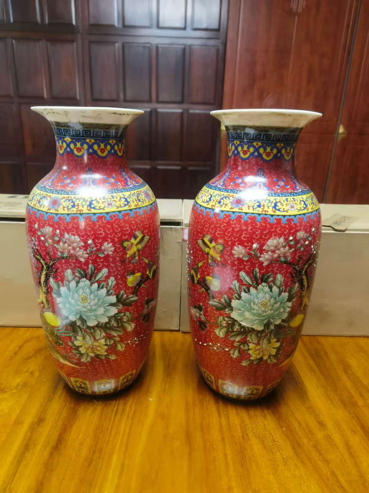 乾隆年制《珐琅彩牡丹冬瓜瓶》一对-嘉诚艺术