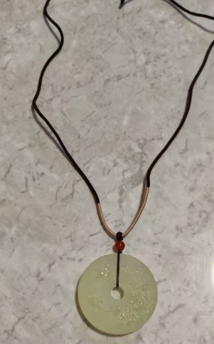 蛇纹石玉挂件-嘉诚艺术